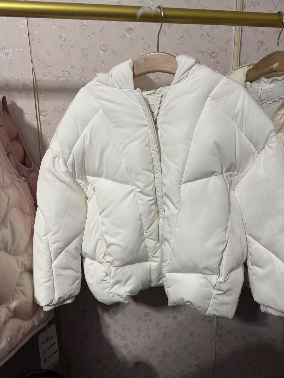 白色加厚连帽拉链外套极简风纯色女童棉衣