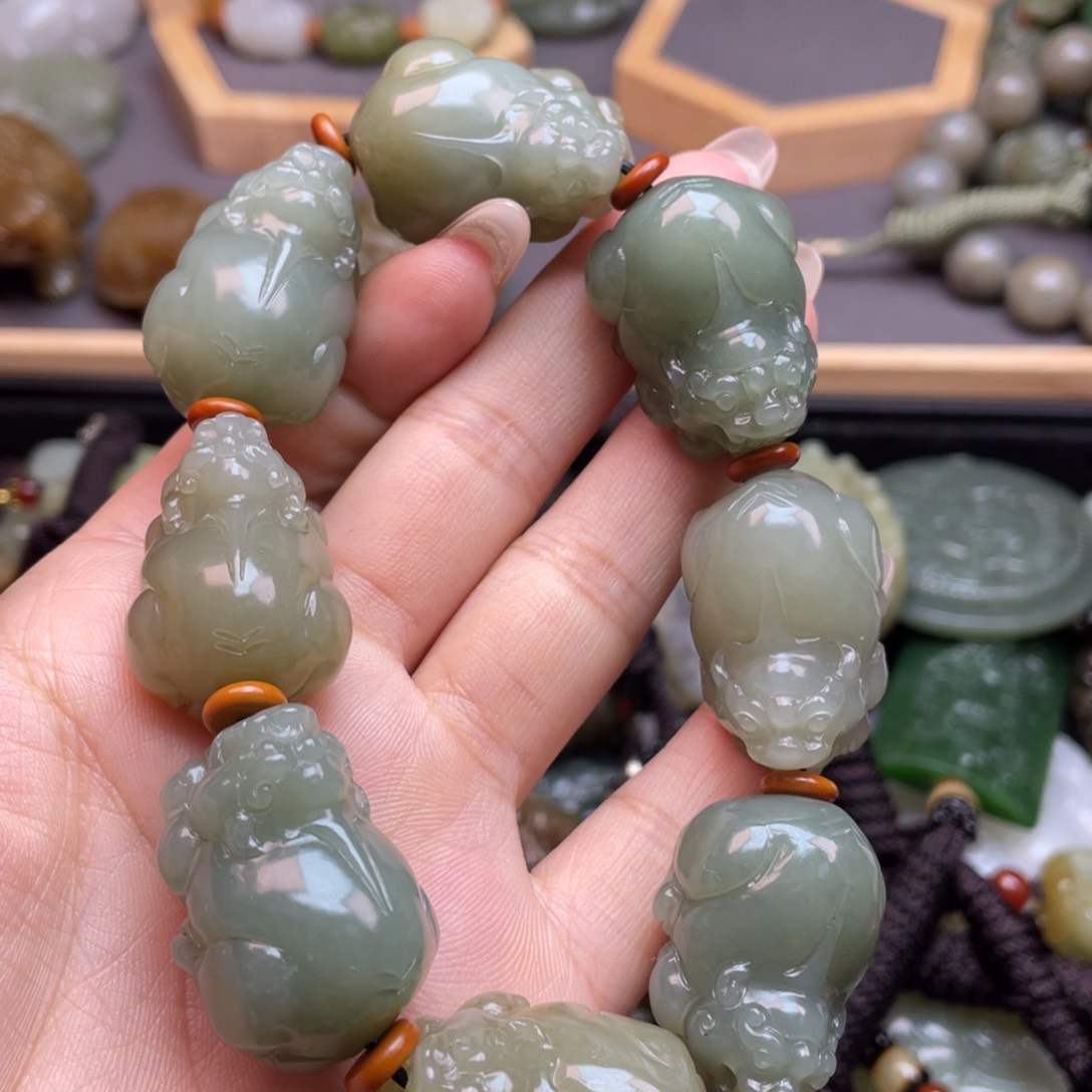 和田玉颈饰未镶嵌