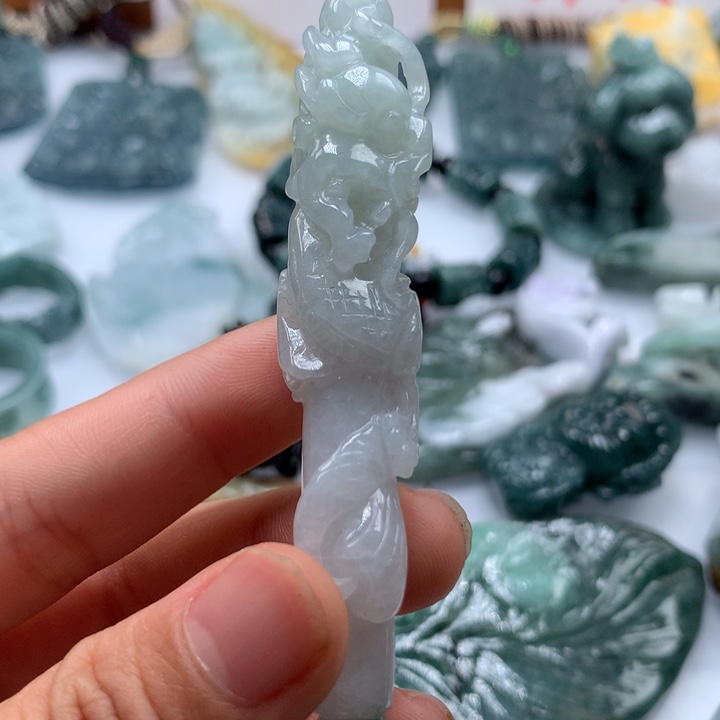 翡翠颈饰未镶嵌保真天然A货翡翠