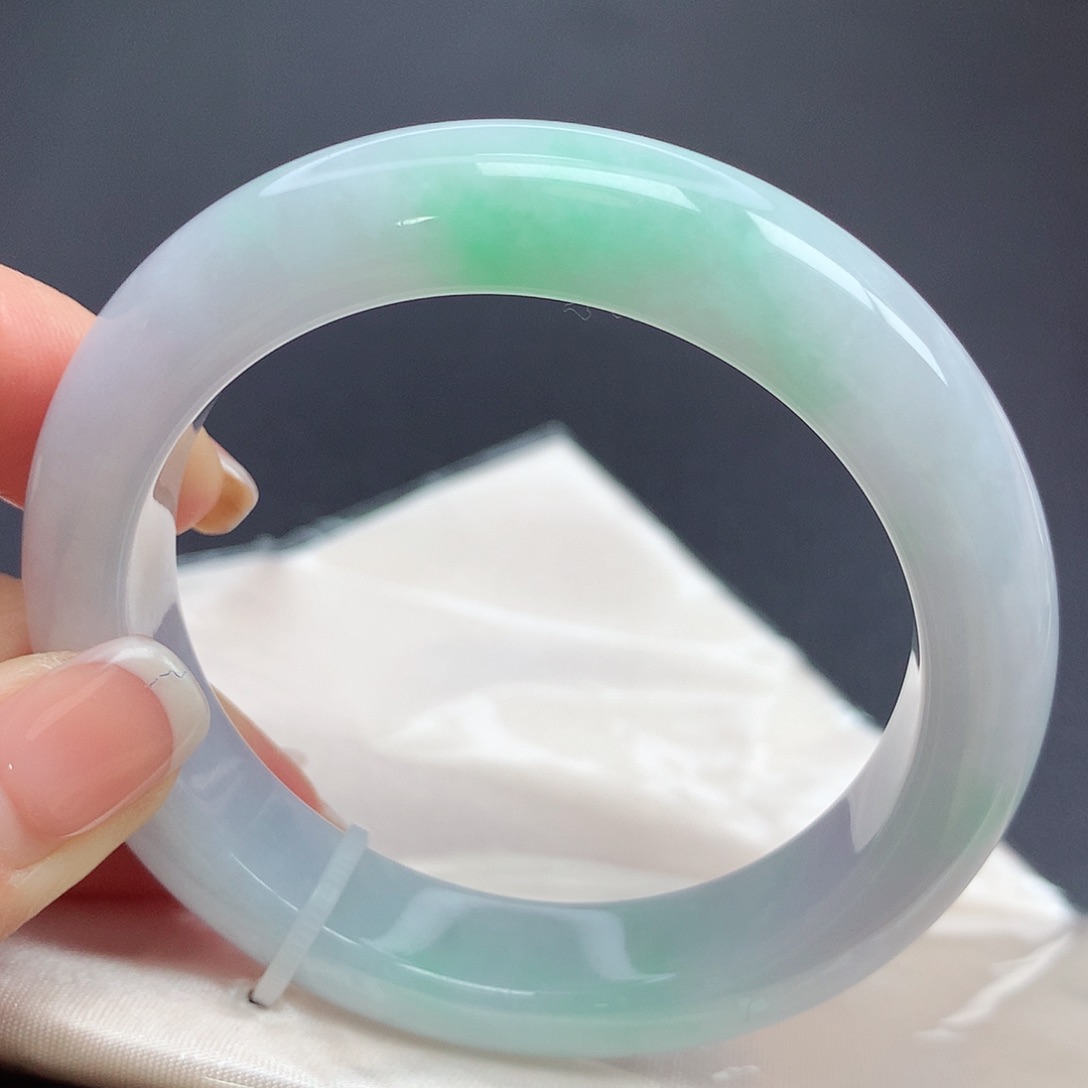 翡翠手镯未镶嵌09n n n n n n n n