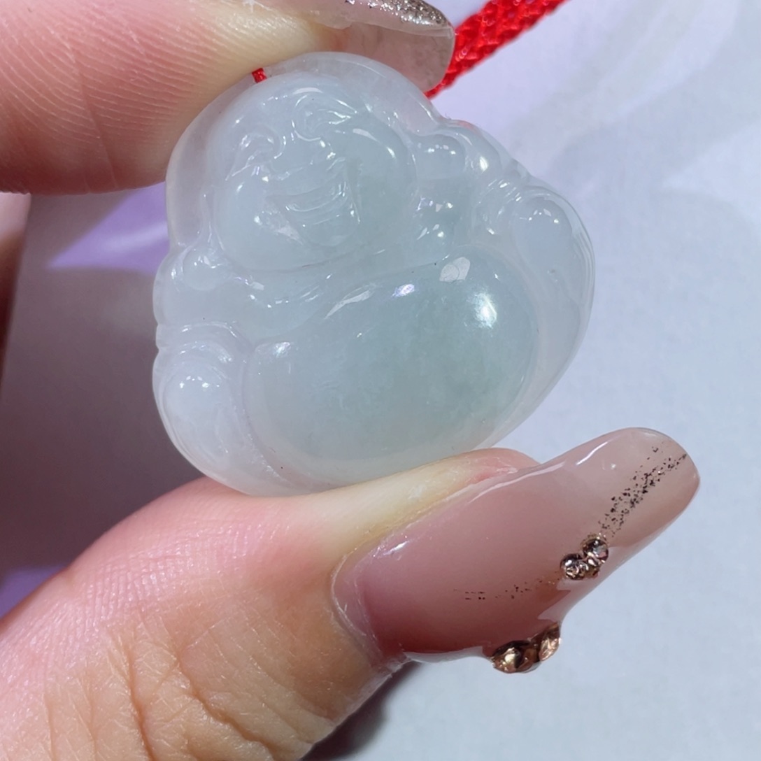 翡翠颈饰未镶嵌佛公