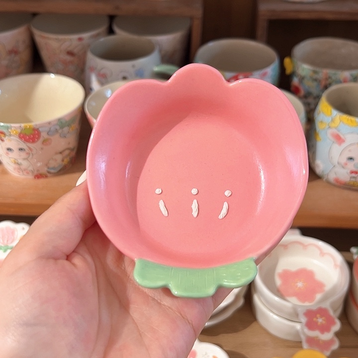瓷片火火火火火草莓肖