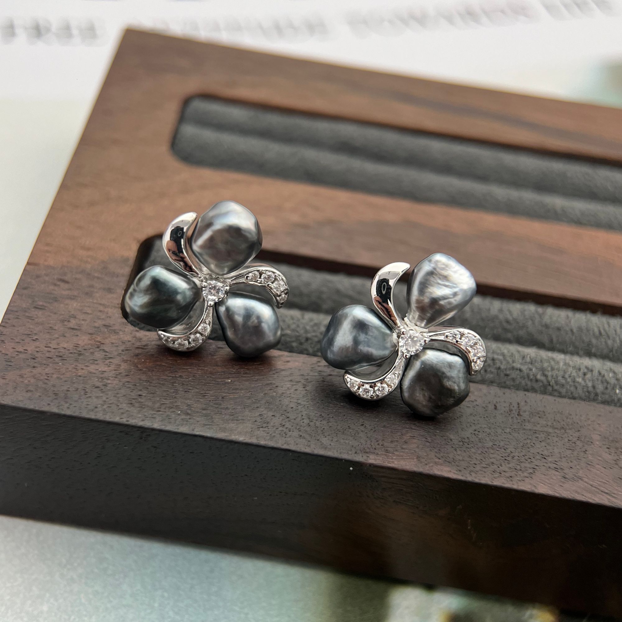 天然海水珍珠大溪地keshi 个性百搭款珍珠耳饰