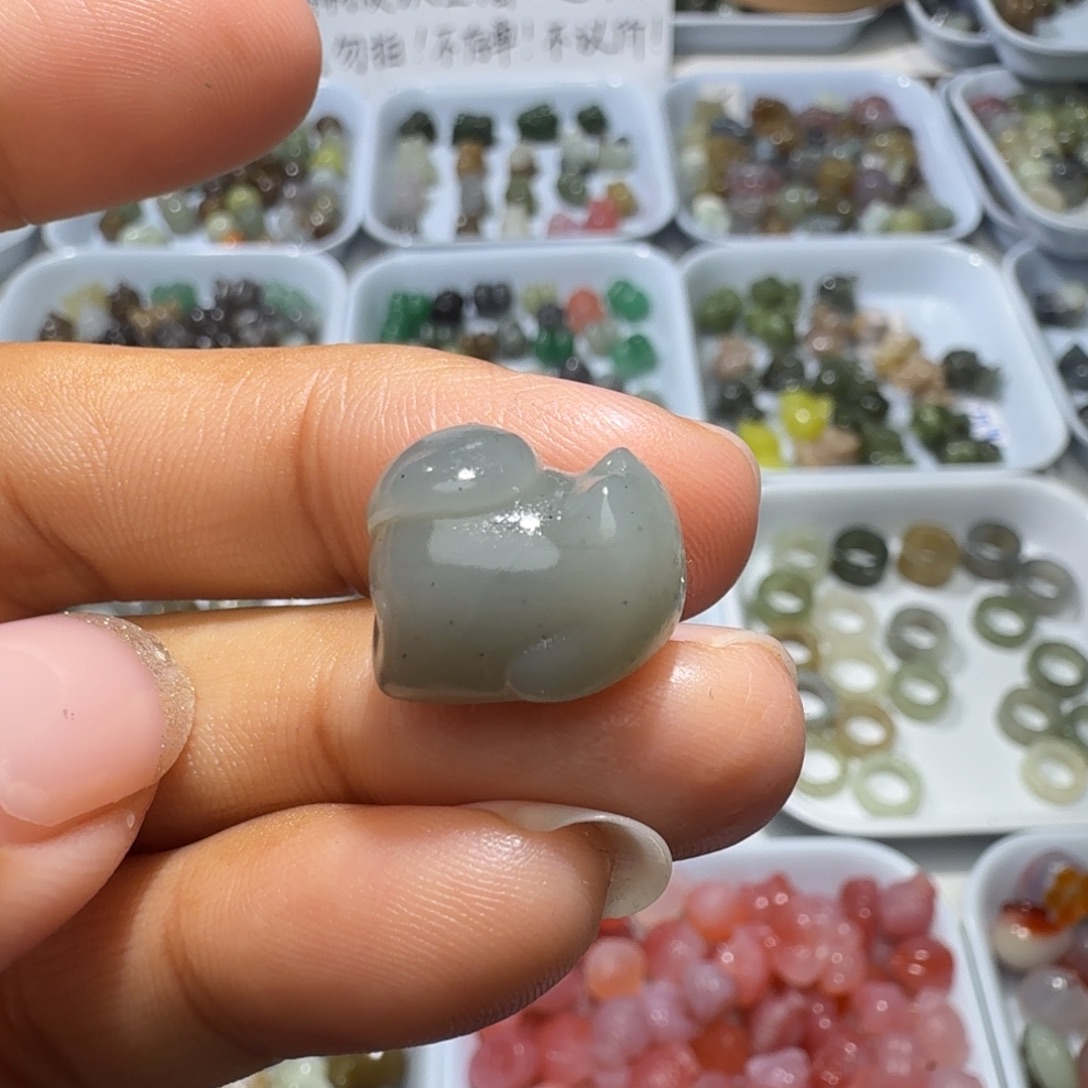 和田玉未镶嵌珠宝奇石