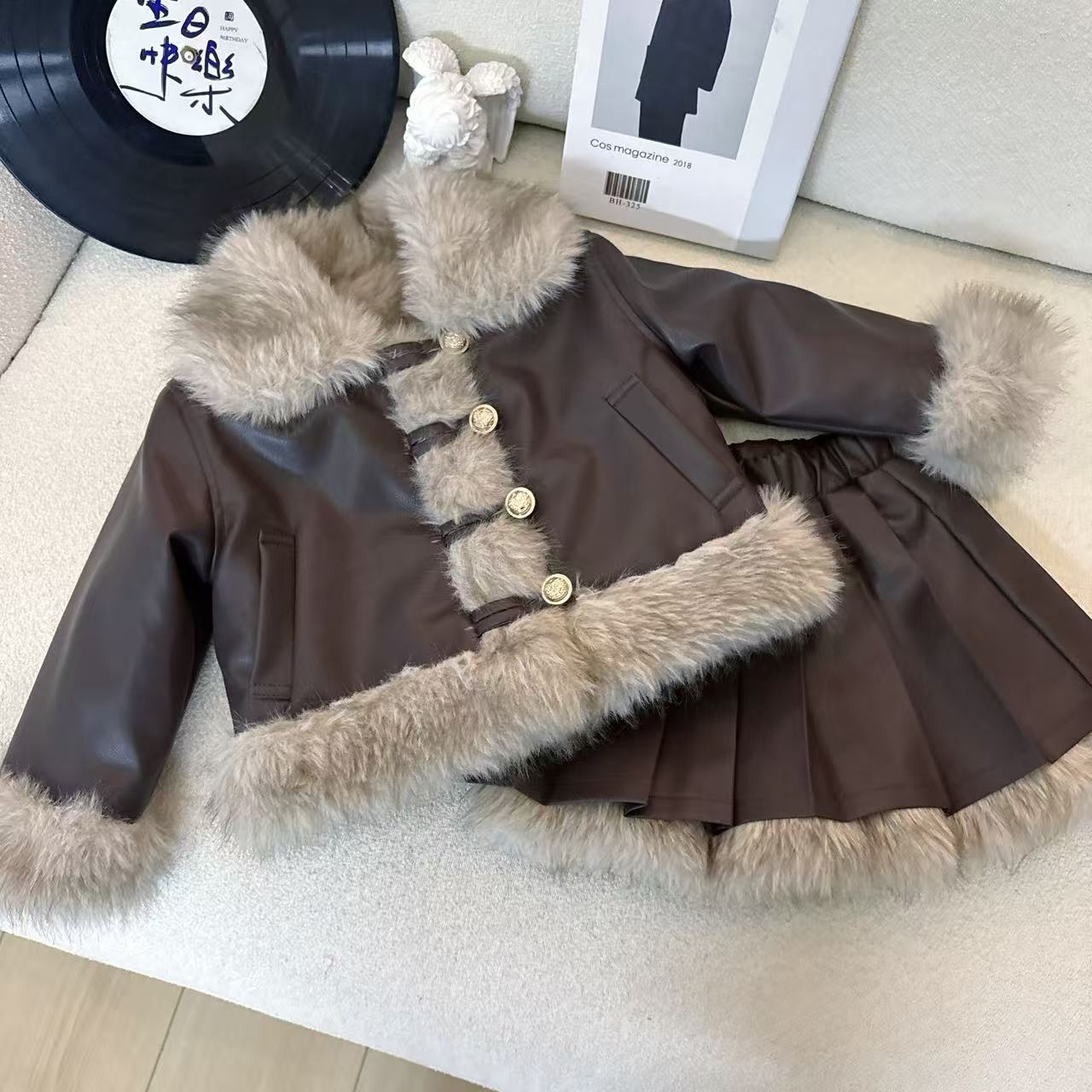 女童2025冬季小女孩韩版时髦机车服儿童皮衣外套百褶裙两件套