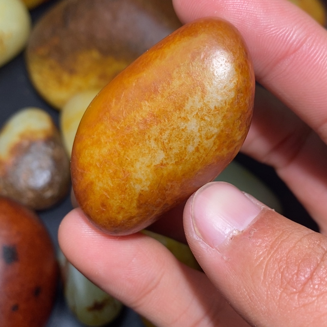 和田玉未镶嵌珠宝奇石