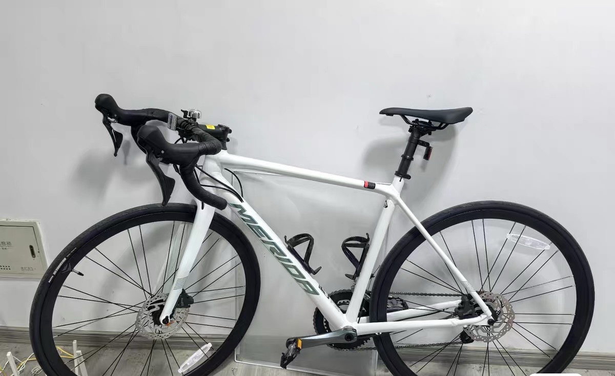 美利达斯特拉300全新箱车52码适合身高179-186铝价碳叉