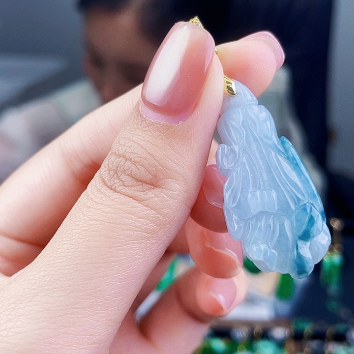 翡翠未镶嵌颈饰饰品