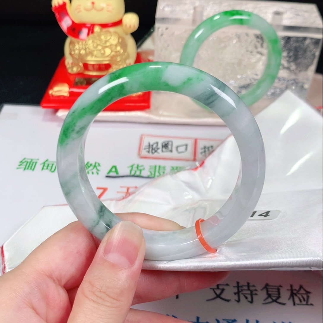 翡翠手镯未镶嵌0114