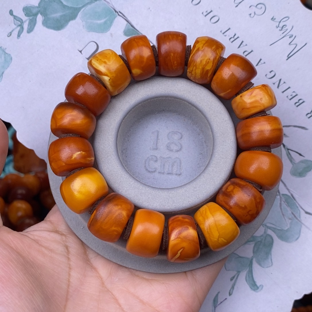 蜜蜡裸石未镶嵌蜜蜡