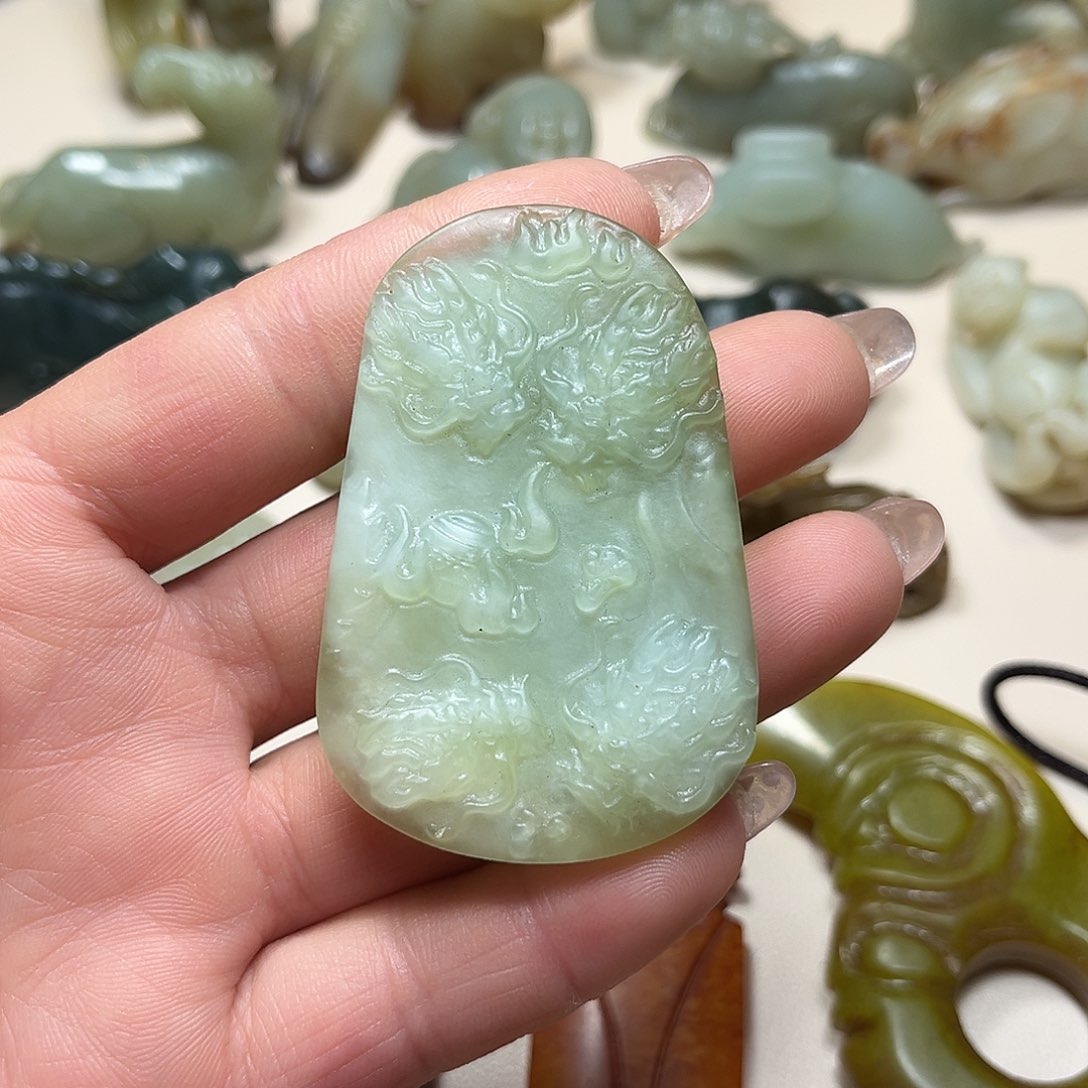 白玉菩提吊坠白玉菩提吊坠