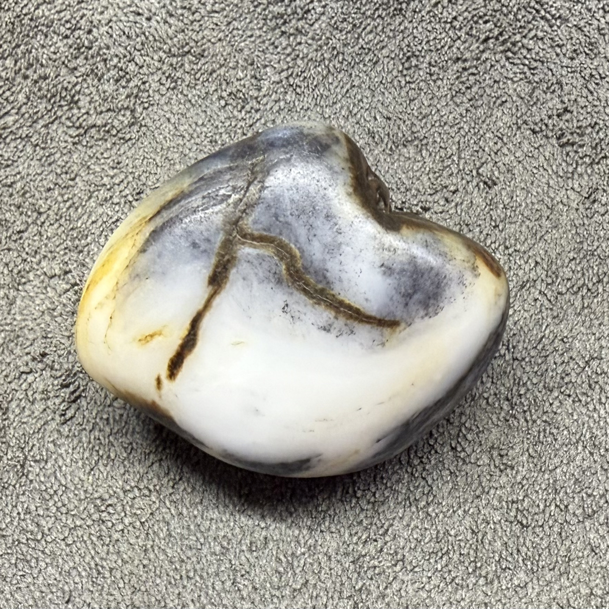 新疆和田青花原石（重量：122.6克）