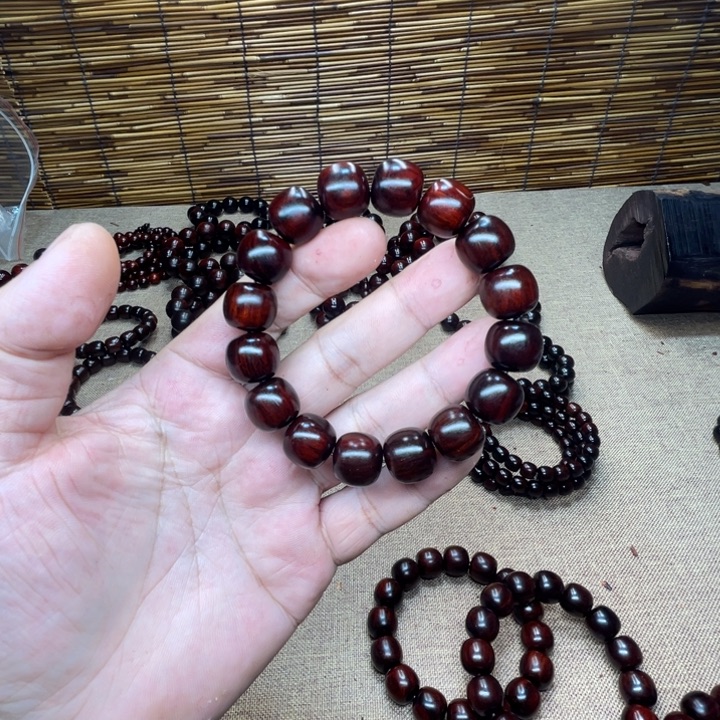 北***刚无事牌檀香紫檀（小叶紫檀）1.3×1.4