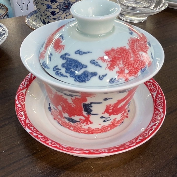 这些盖碗真漂亮呀