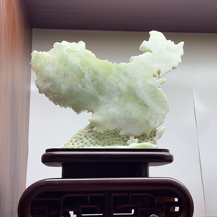 蛇纹石玉（覆膜）珠宝奇石未镶嵌