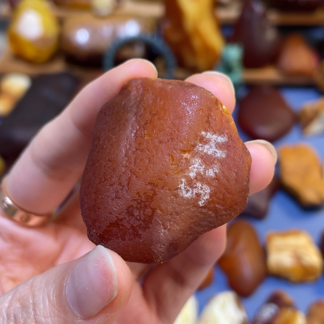 定制琥珀未镶嵌原石