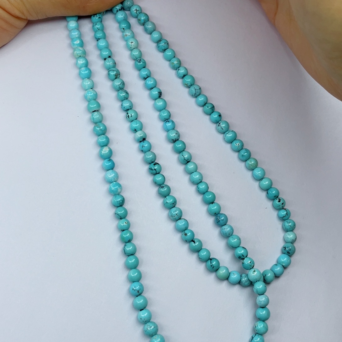 绿松石颈饰未镶嵌