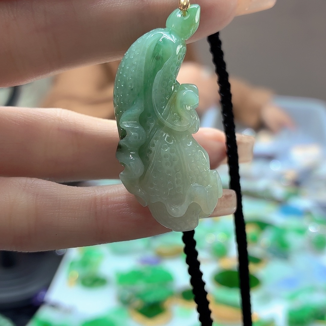 颈饰未镶嵌翡翠翡翠