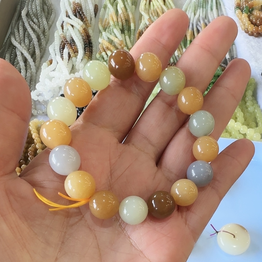 和田玉未镶嵌手串