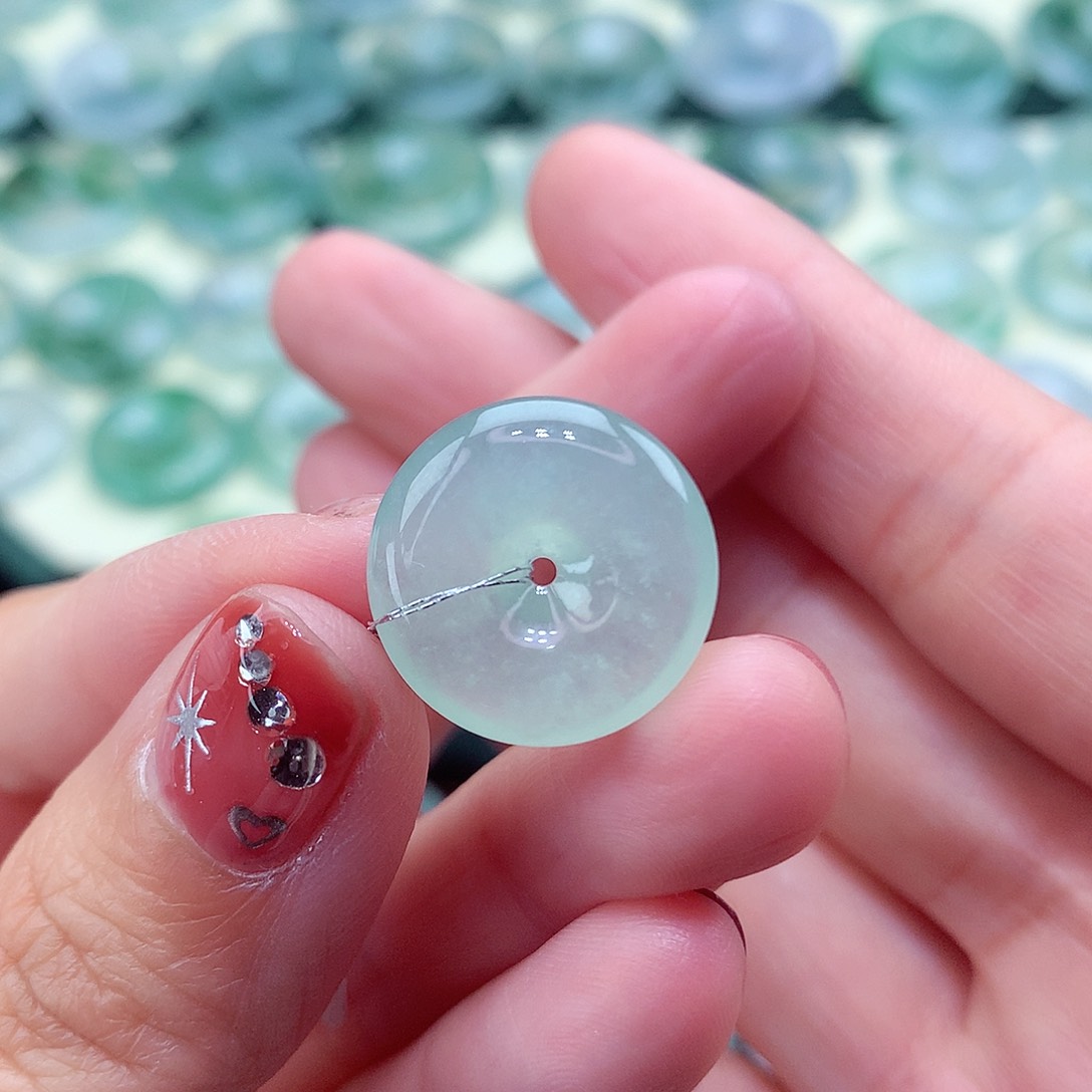 翡翠颈饰未镶嵌3翡翠16.8/4.4