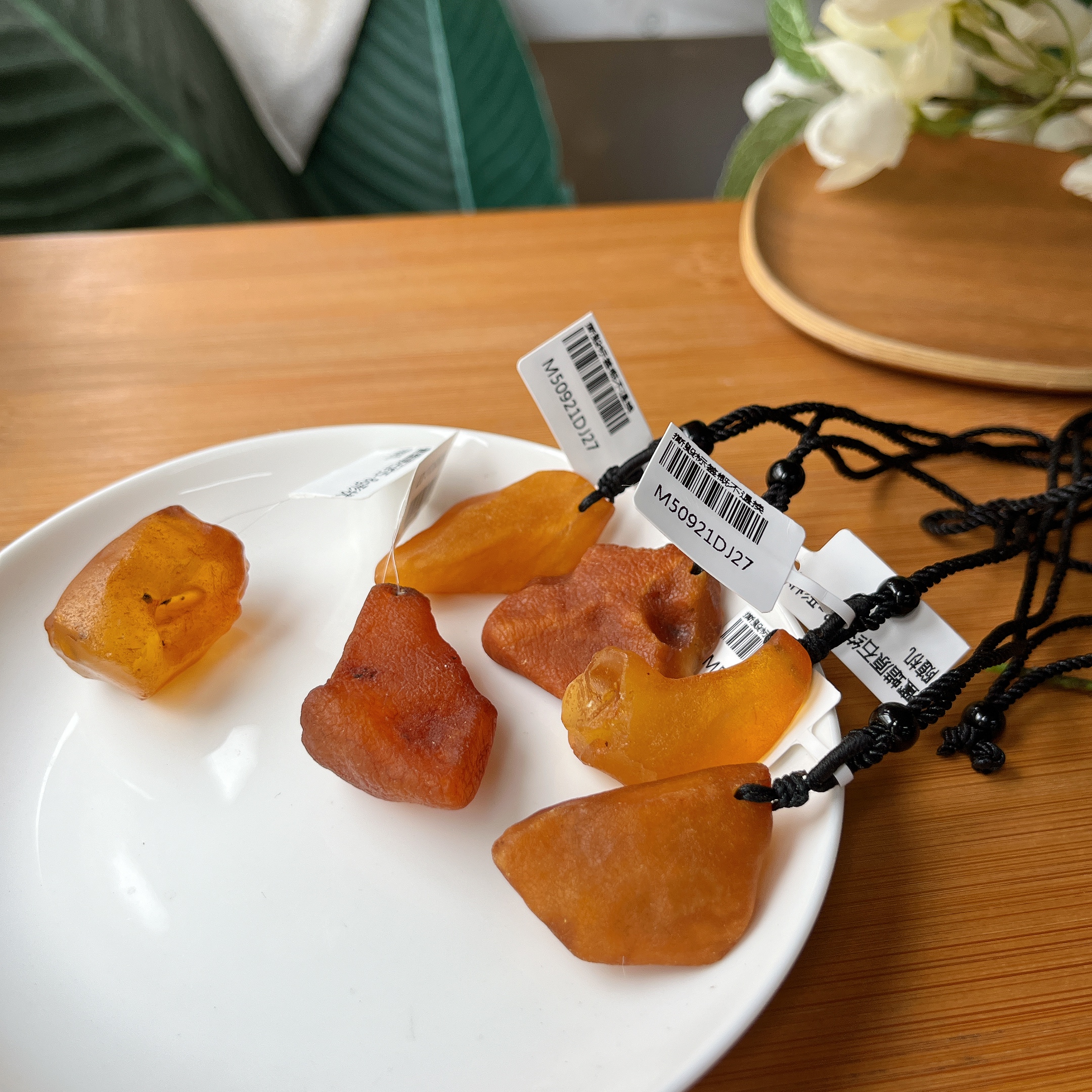 【郭老师】约5g+蜜蜡原石吊坠 形状多样性发一件