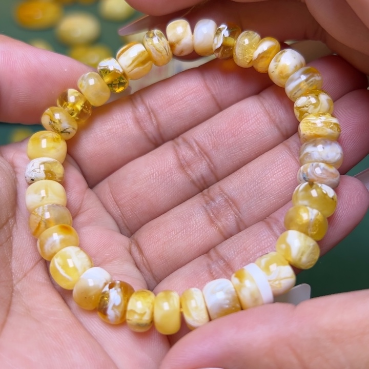 蜜蜡未镶嵌珠宝奇石