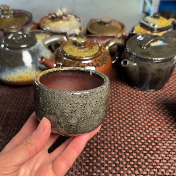 紫砂茶杯压手罗汉