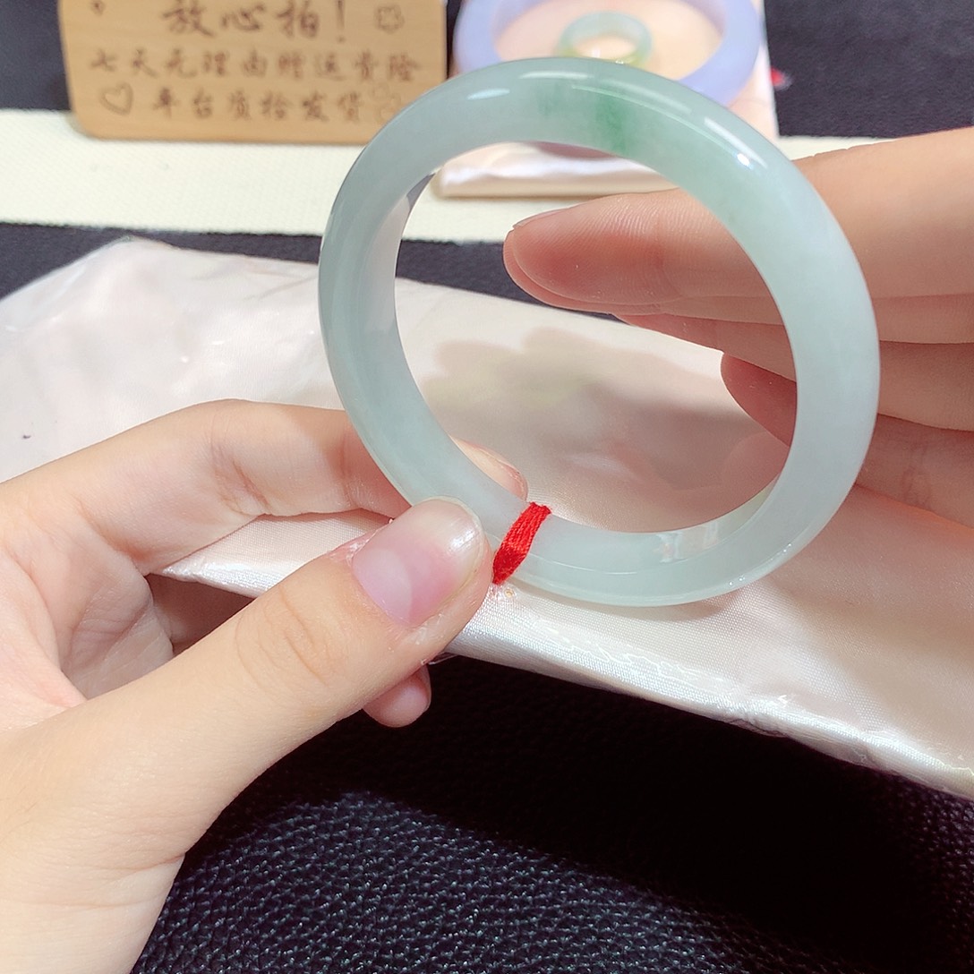 翡翠未镶嵌手镯1229