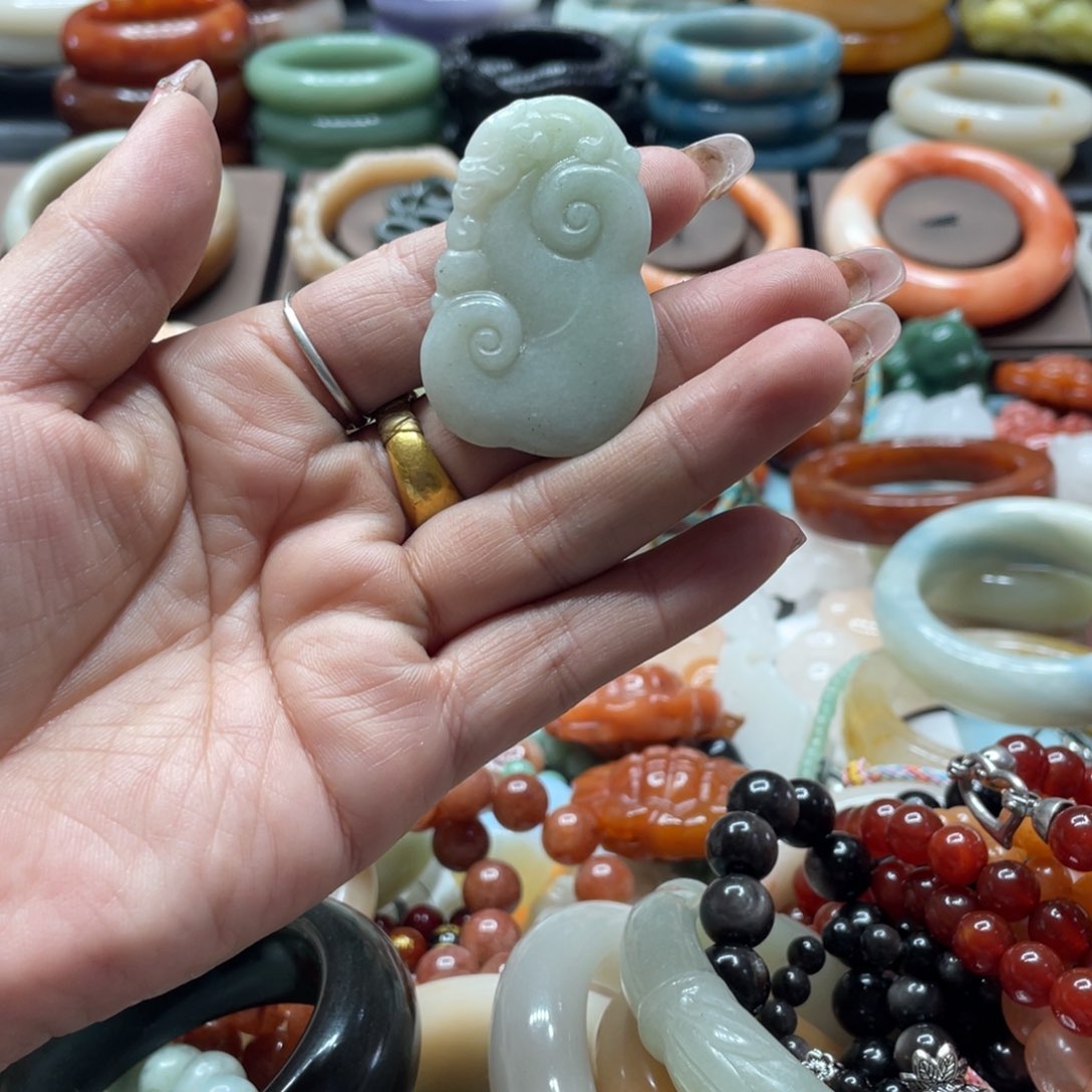 石英质玉手镯合金