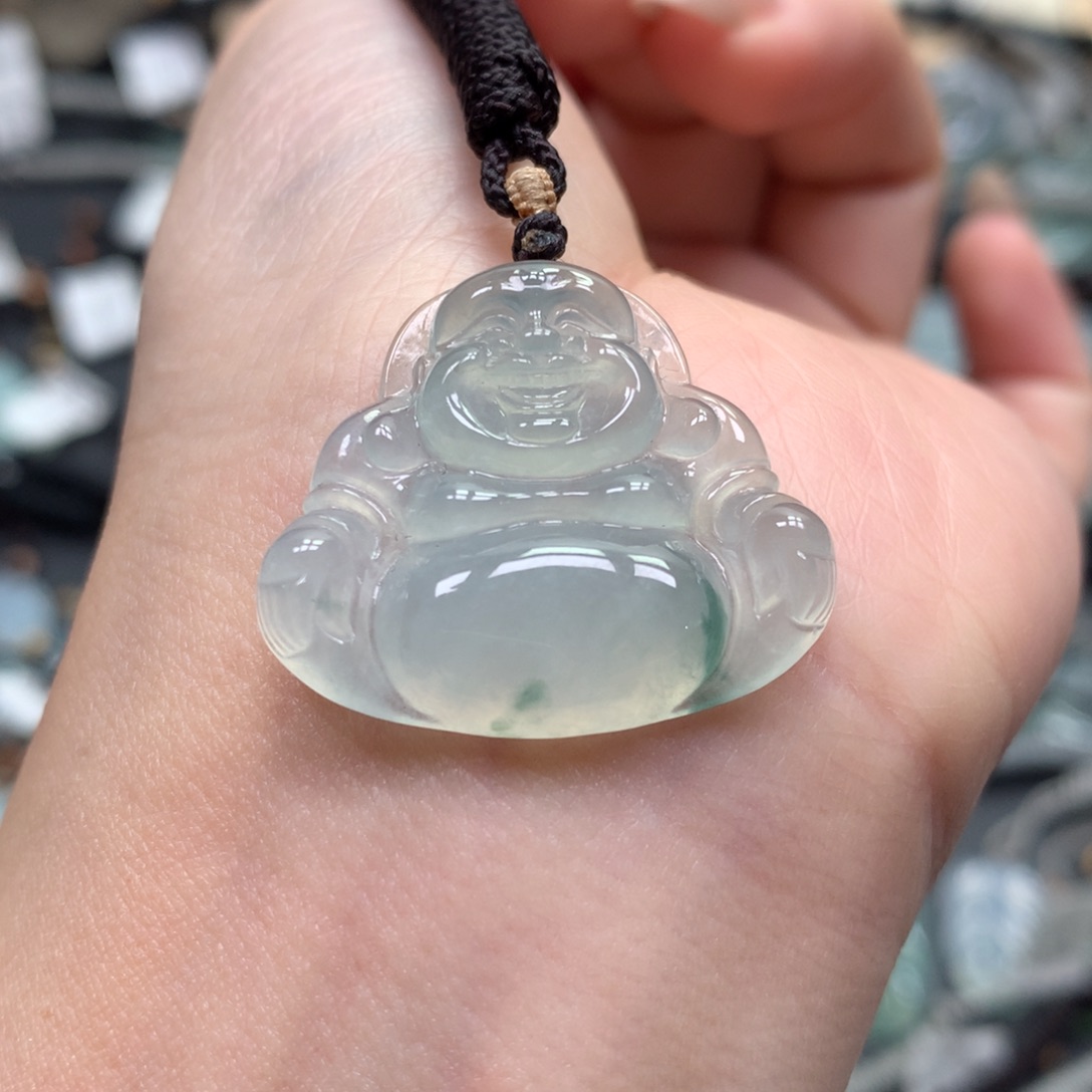 翡翠颈饰未镶嵌佛公
