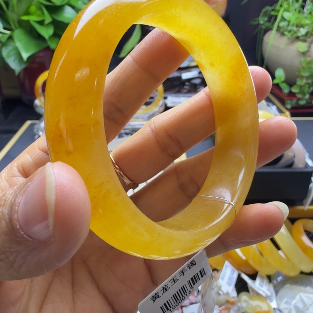 石英质玉（黄龙玉）未镶嵌手镯