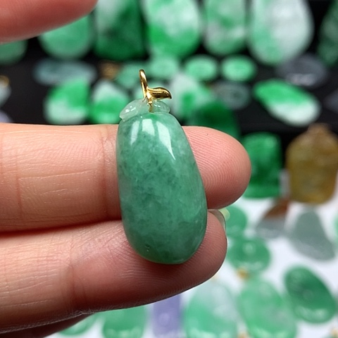 翡翠吊坠(不含链)18K金镶嵌