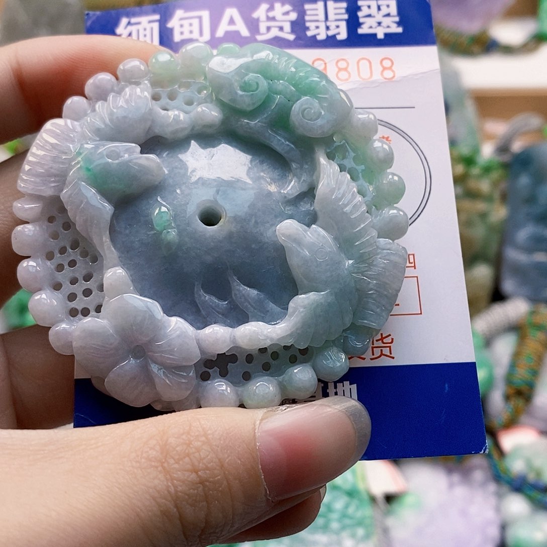 吊坠(不含链)未镶嵌翡翠