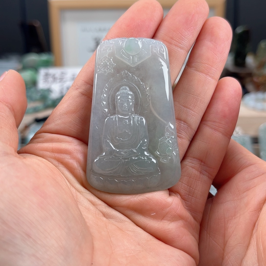 翡翠颈饰未镶嵌大日