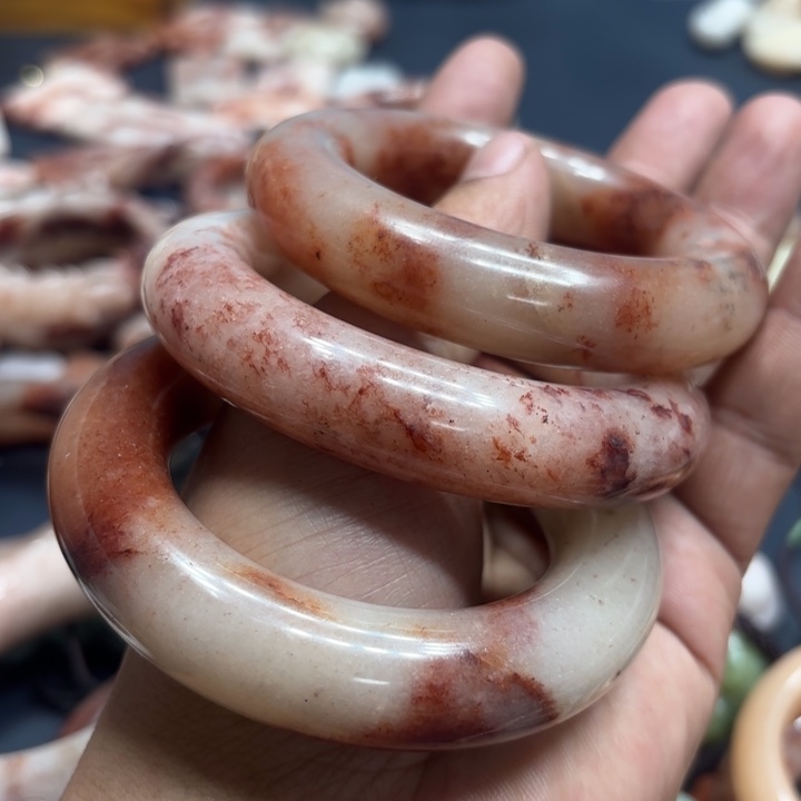 ＃***华石英质玉未镶嵌手镯