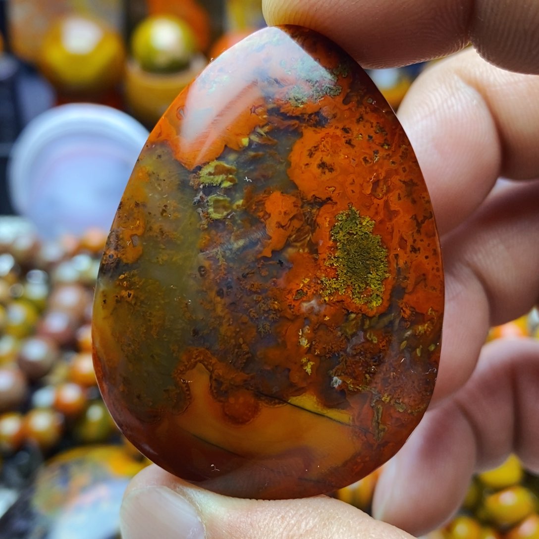 玛瑙/玉髓颈饰未镶嵌