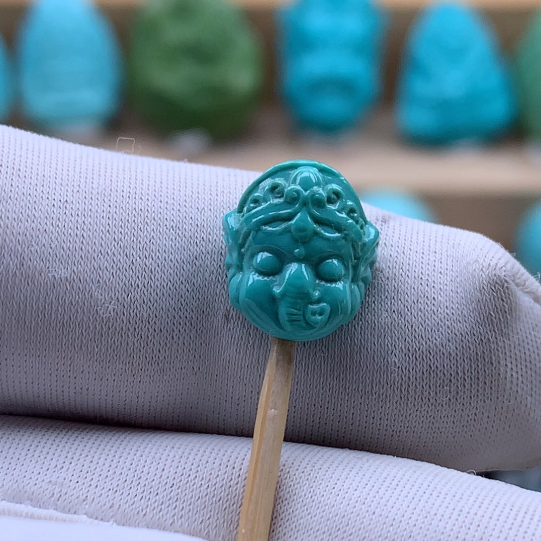 绿松石未镶嵌珠宝奇石