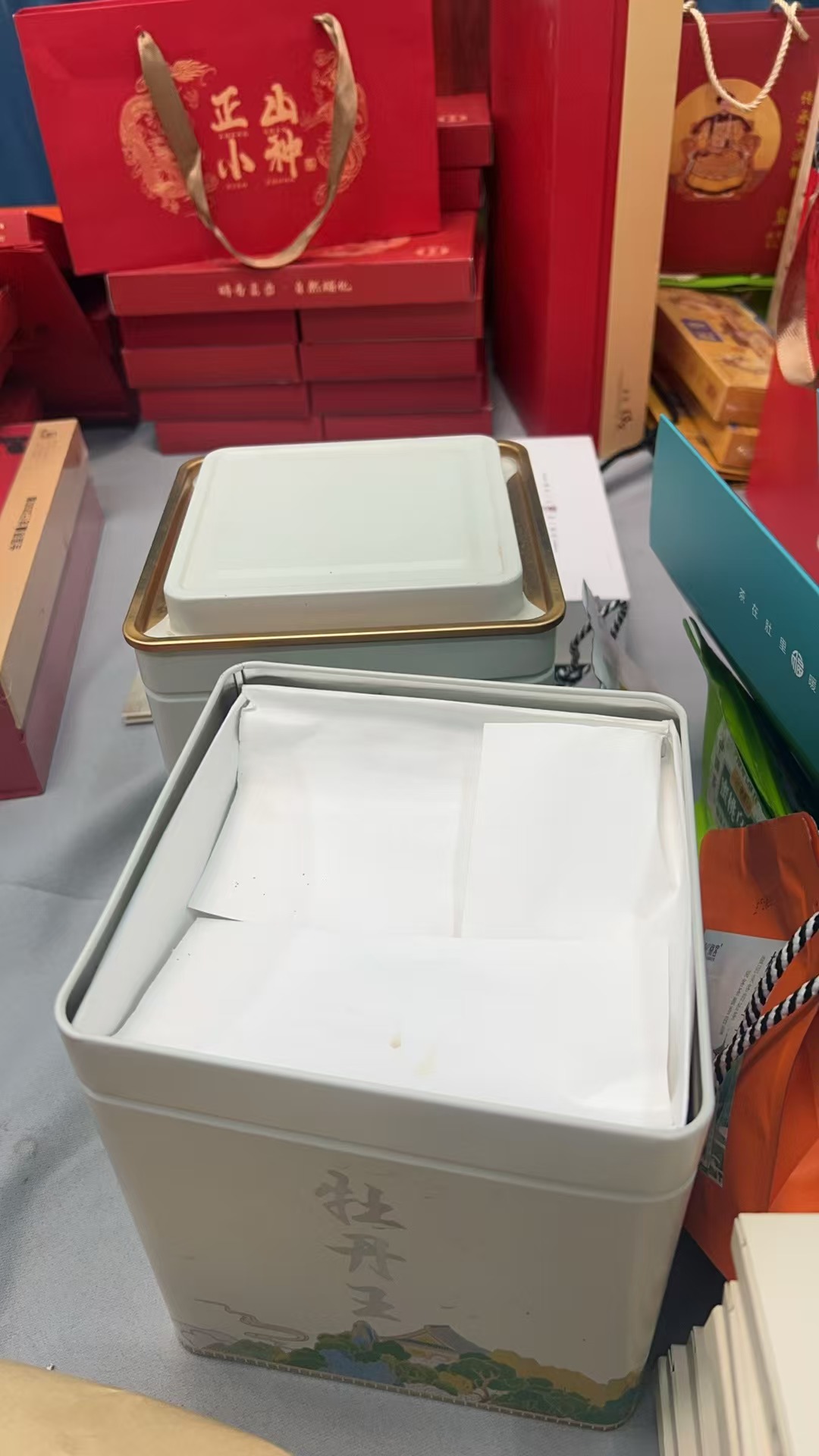 【主播推荐】福鼎老白茶 白牡丹 花果香气 罐装