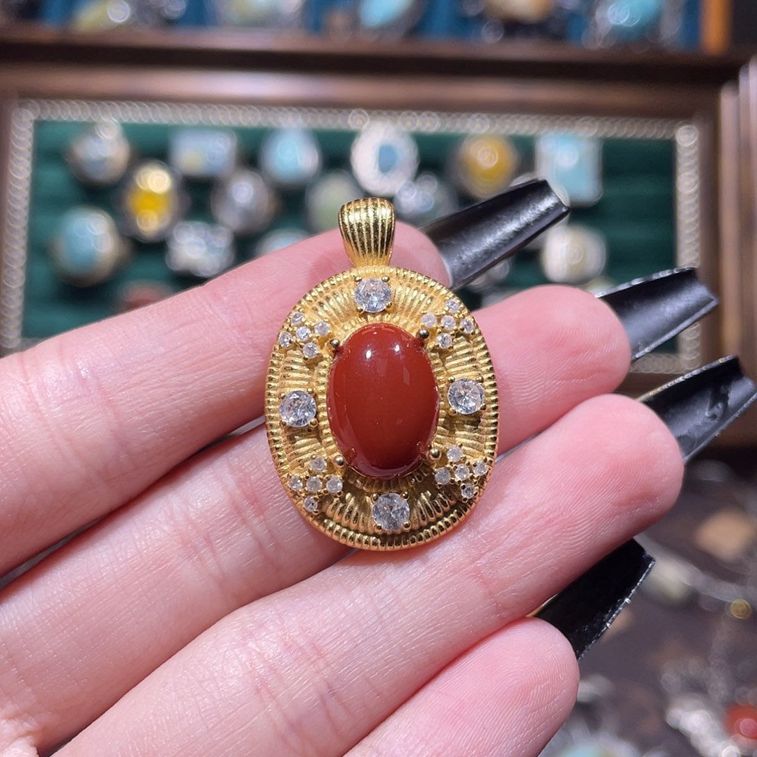 H***I南红玛瑙银S925镀金镶嵌颈饰