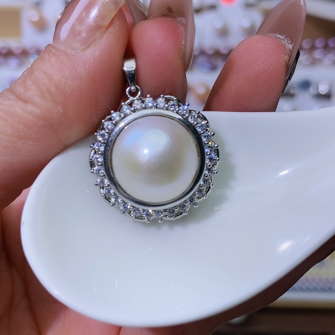 淡水珍珠颈饰合金