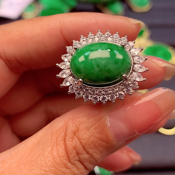 翡翠颈饰银S925镶嵌翡翠