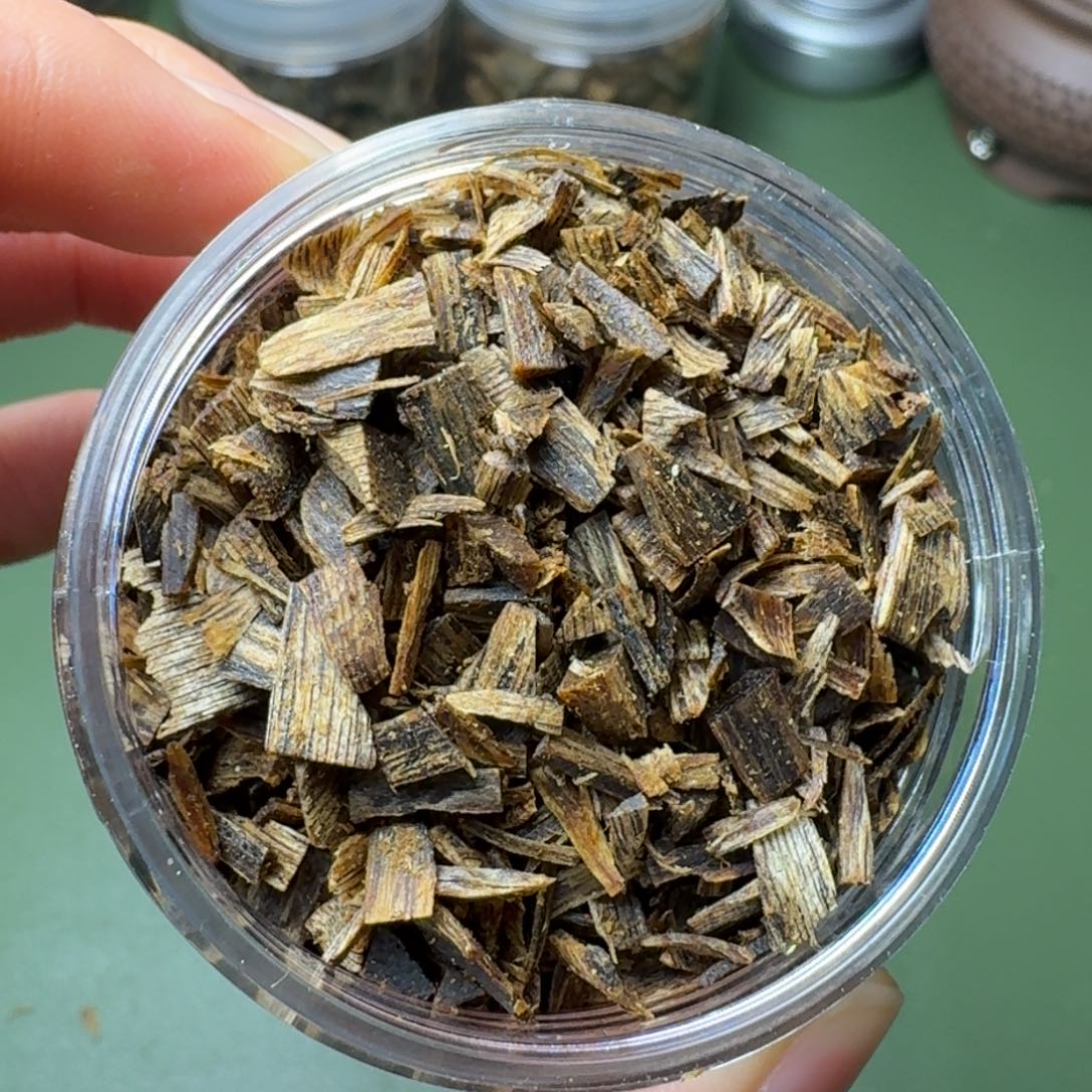 沉香手把件海南棋楠树丁沉水碎料40克