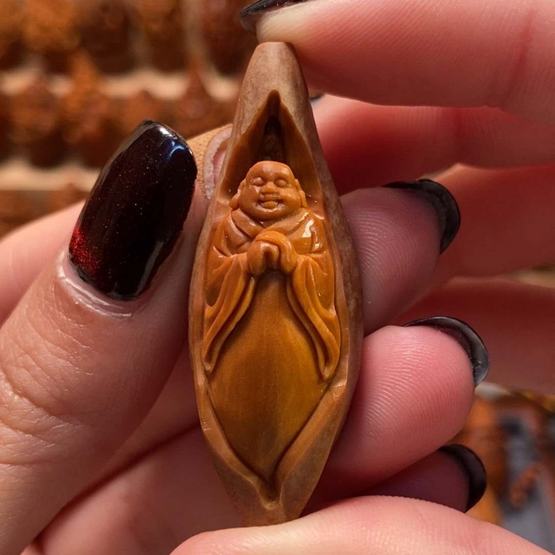 橄榄核手串/手链原皮镂空弥勒。瑶