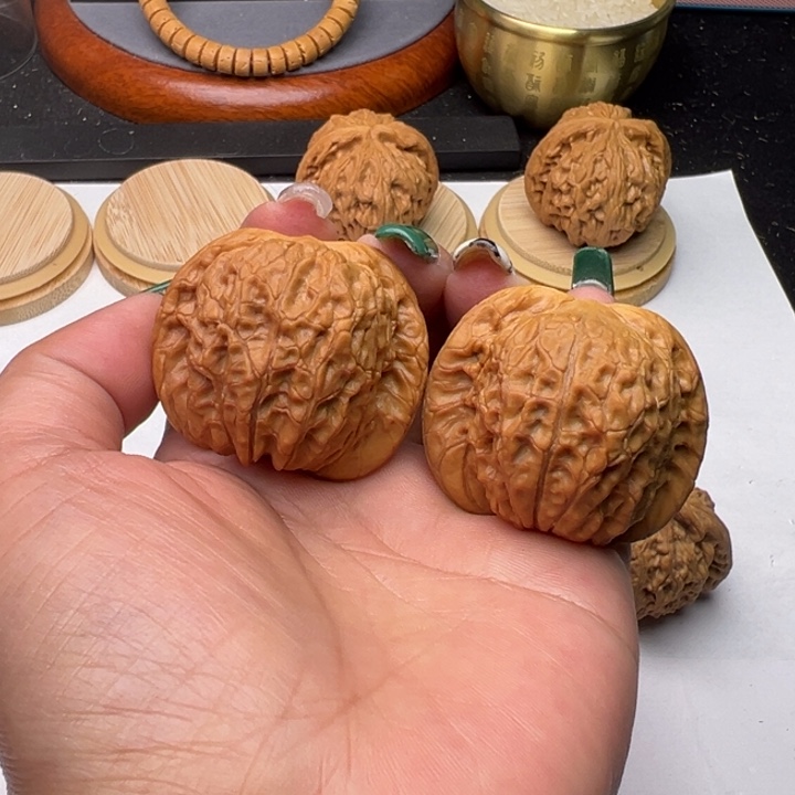 文玩核桃把件芳芳41血麒麟
