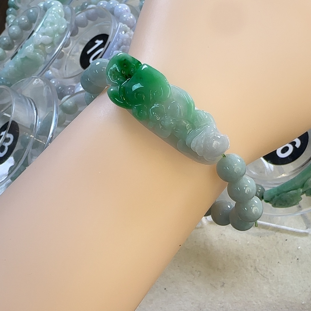 翡翠未镶嵌颈饰手牌5056