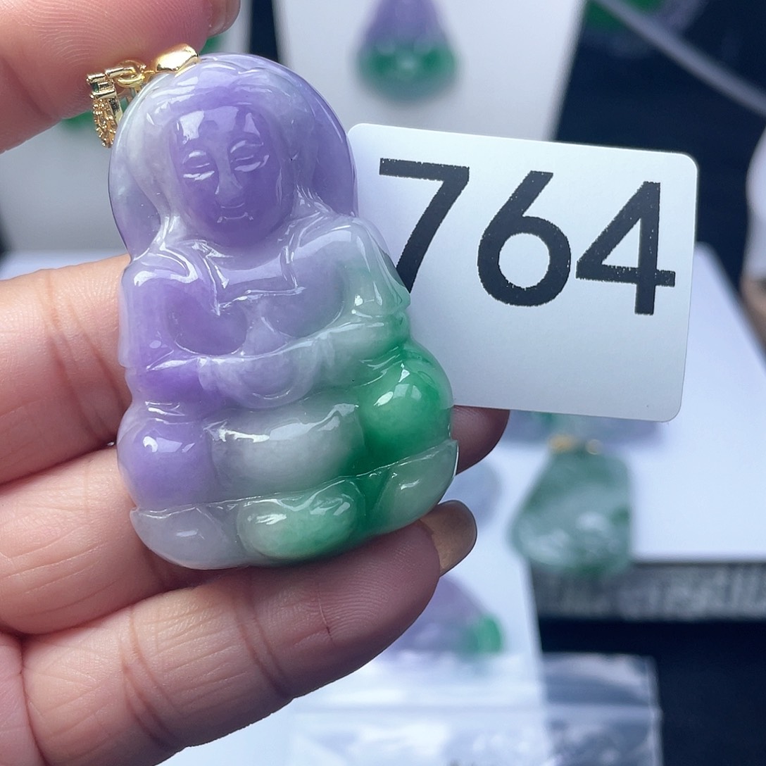 翡翠吊坠(赠链)未镶嵌