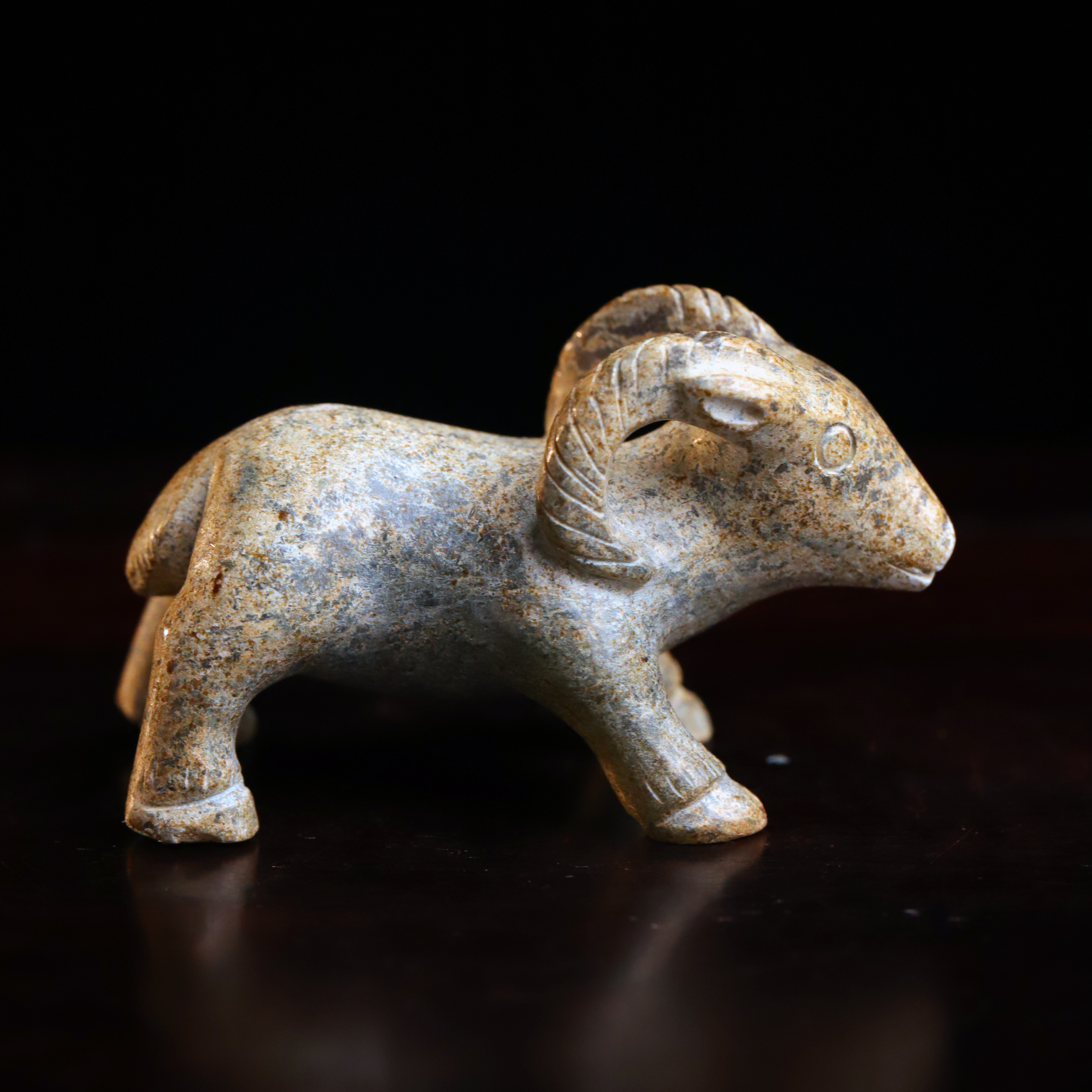 旧藏和田玉瑞羊花件-NX