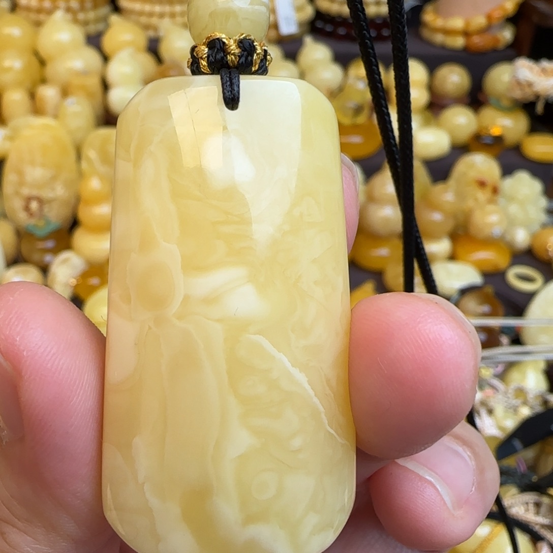 琥珀未镶嵌套链天然俄料浓白妖花蜜蜡无事牌