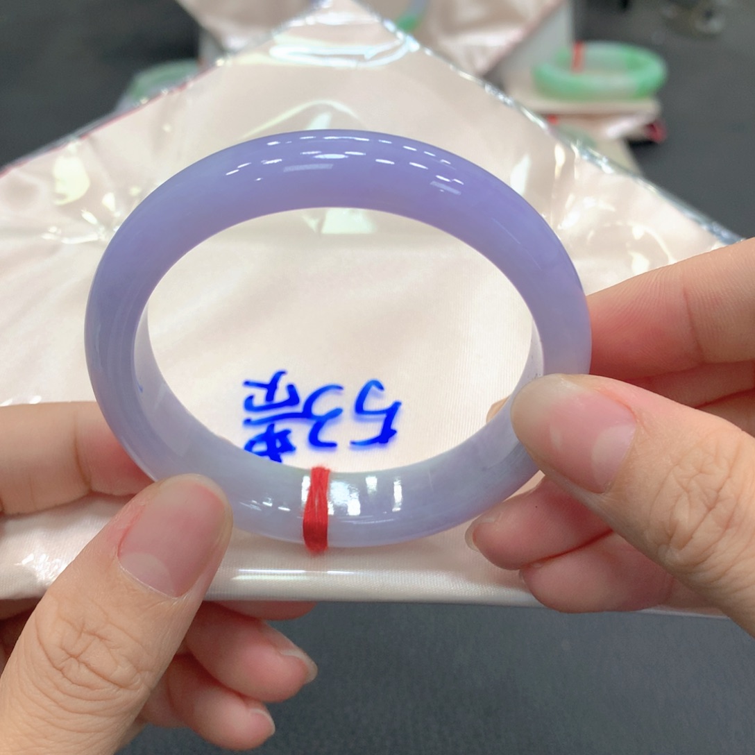 翡翠未镶嵌手镯贵妃