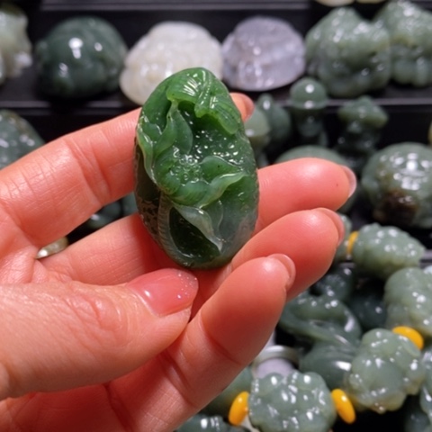 未镶嵌和田玉（糖玉）珠宝奇石